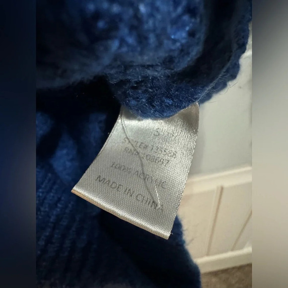 Alice Blue Royal Blue Knit Sweater w/ Cut out arm detail - Picture 4 of 6